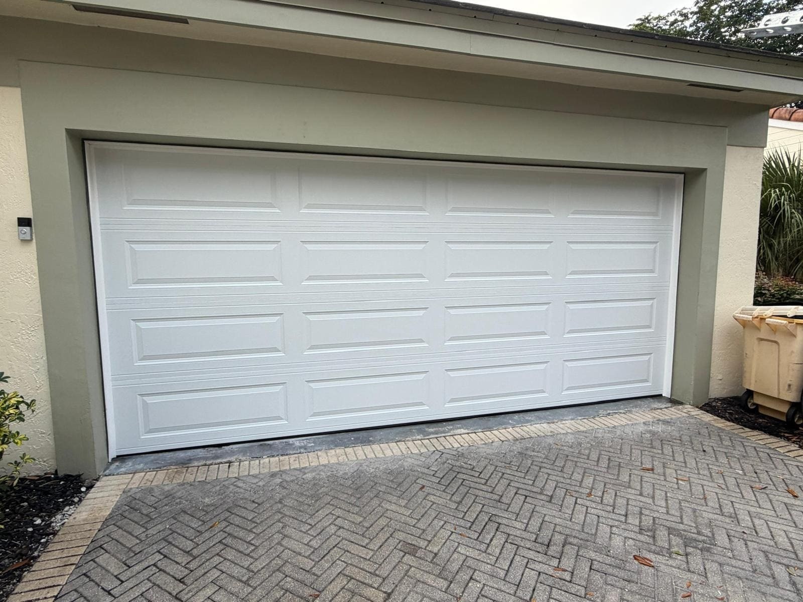 Garage Doors Solutions